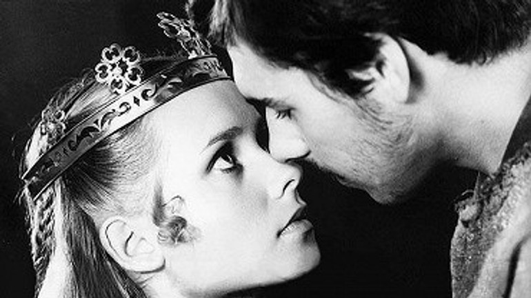 V kine sľuk tento víkend venujú popolvárovi a popoluške - popolvar