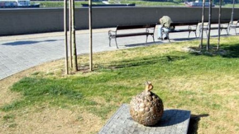 Za odkúpenie ukradnutej sochy mužovi hrozí väzenie - Socha torzo