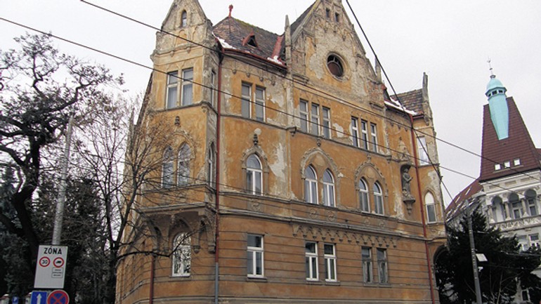 Rozpadnú sa krásne domy v okolí palisád? - palisady