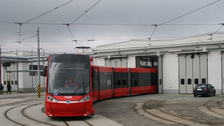 Mhd: ako električenka vám poslúži aj platobná karta - elektricka dpb