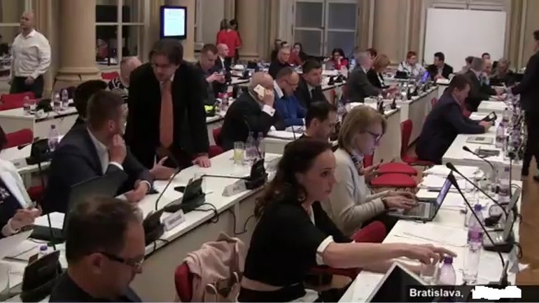 Parkovanie a hazard: poslanci sa vyjadria k protestom prokurátora - zastup2017