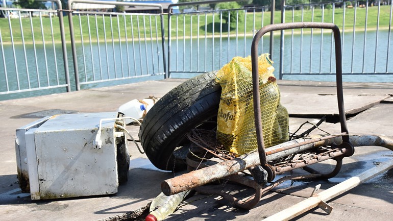 Čistenie jazera Kuchajda