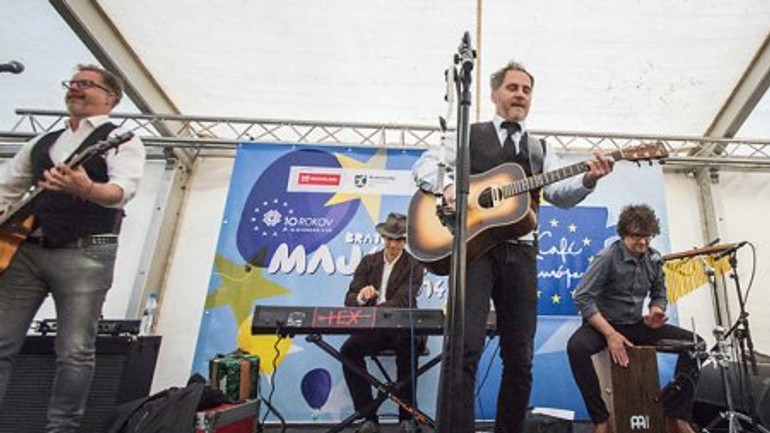 Majáles tento rok poznačilo zlé počasie - majales_hex