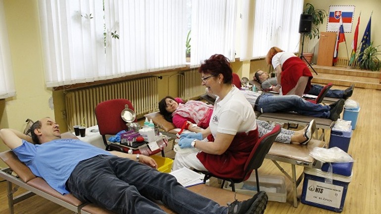 Na pol litra so starostom: v dúbravke môžete opäť darovať krv - krv dubravka