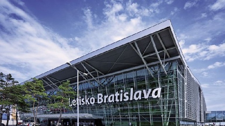 V nedeľu vstúpi do platnosti nový letný letový poriadok - kam sa bude dať z bratislavy lietať? - letisko_wydid_1462442960