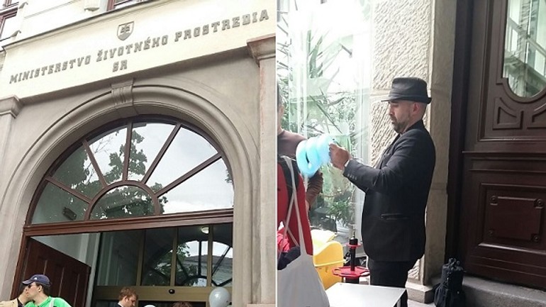 Foto: na ministerstve životného prostredia sa dnes najviac vybláznili deti - DOD9