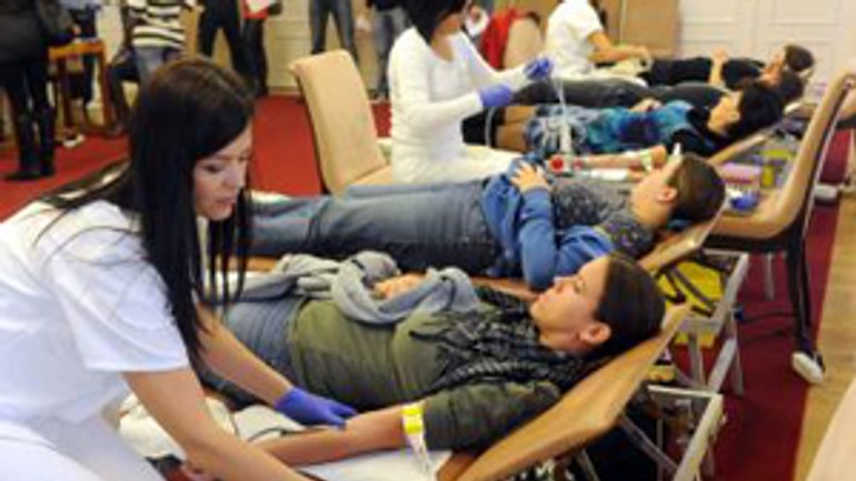 Bratislavčanov spojila aj tento rok vianočná kvapka krvi - Darovanie krvi