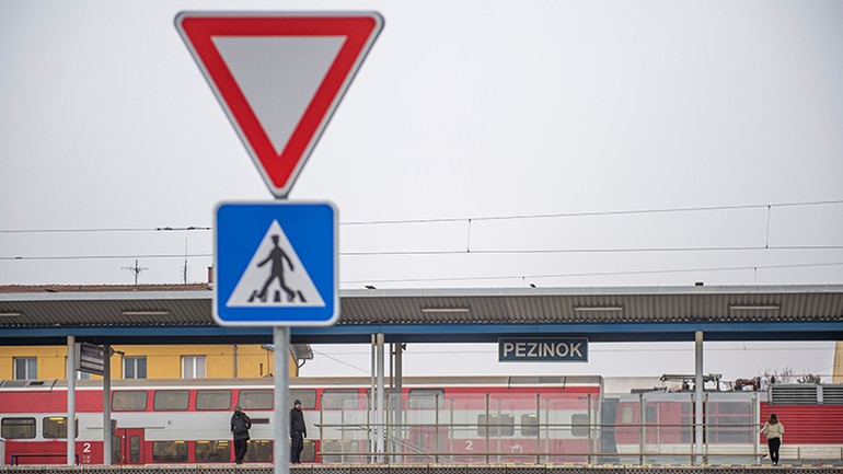Železničná stanica Pezinok
