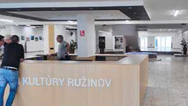 Zrekonštruovali foyer domu kultúry ružinov - dk_ruzinov