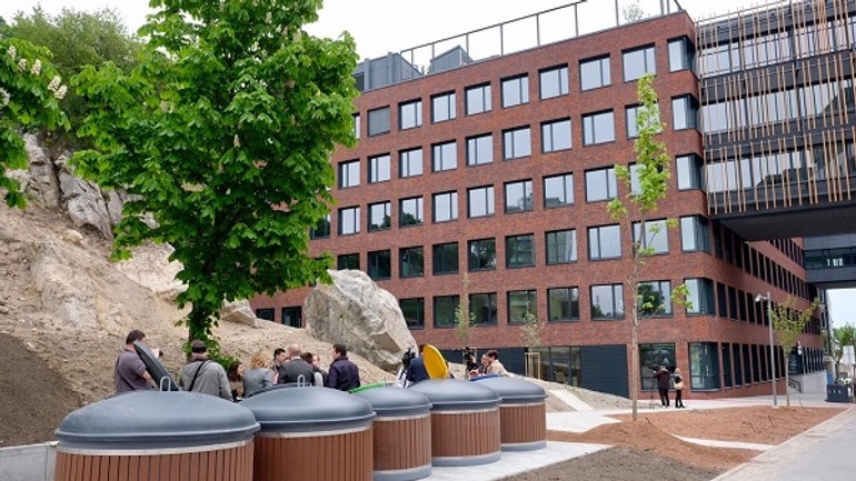 V novej štvrti zuckermandel umiestnili prvé polopodzemné kontajnery - OLO3