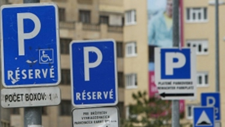 Lamač zmení systém parkovania. inšpiráciou je karlova ves - parkovanie_vyhradene1