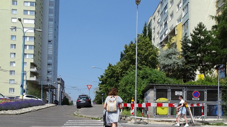 priechod pre chodcov Karlova Ves