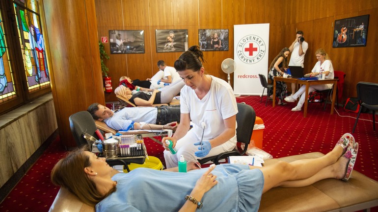 Divadelná kvapka krvi