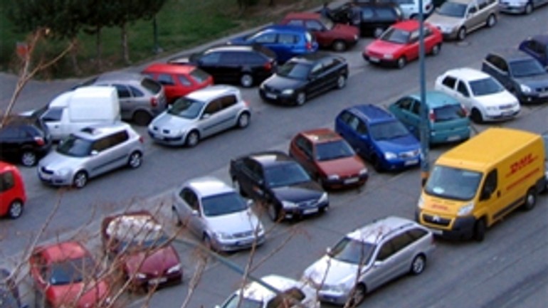 Petržalka má vlastné zásady parkovania - parkovanie_petrzalka