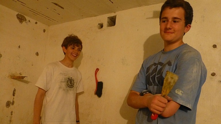 Britskí študenti pomáhajú pri obnove petržalských bunkrov - Bunker1