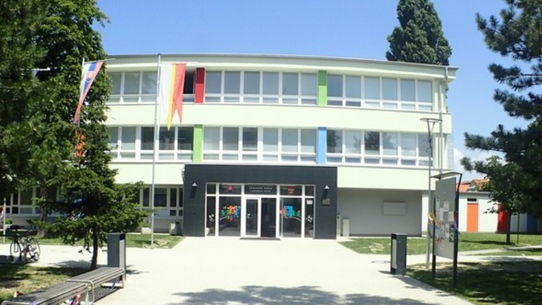  Základná škola s materskou školou Za kasárňou