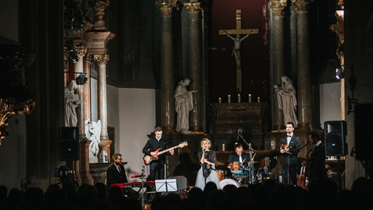 Speváčka janais absolvovala vypredaný vianočný koncert v klariskách - sm7B3C6188