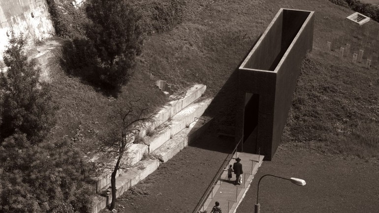 Foto pamätník Chatama Sófera