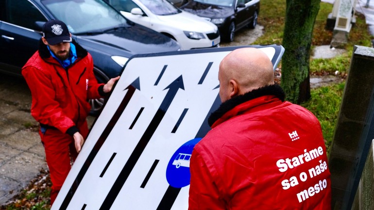 Pracovníci nového mestského komunálneho podniku