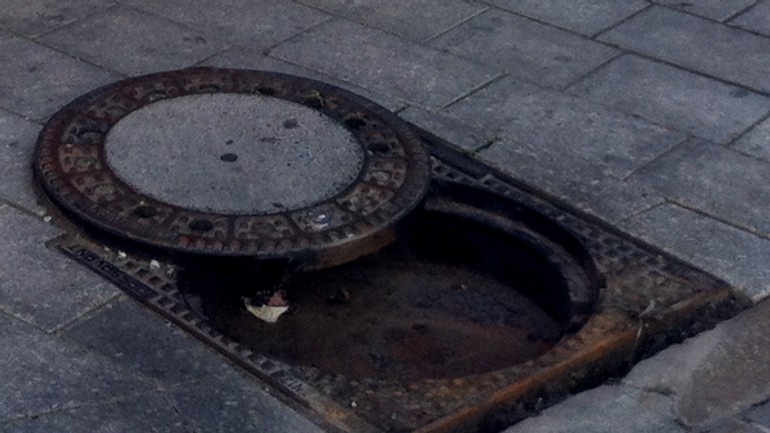 Čumil sa vrátil na roh panskej ulice a rybnej brány - cumil_chyba1