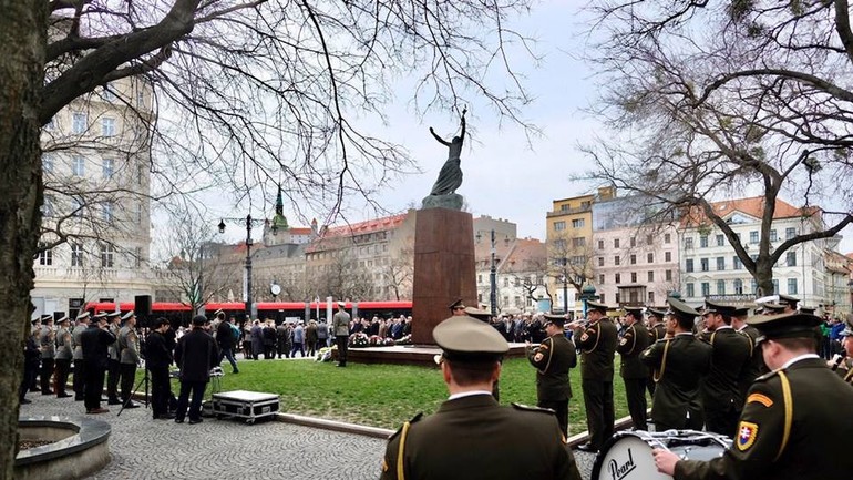 Pietna spomienka na oslobodenie Bratislavy