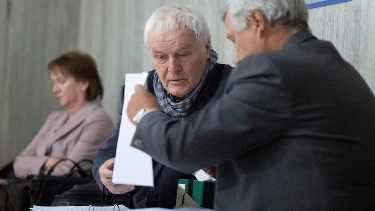 Na snímke právoplatne odsúdený František Čerman v prípade vraždy Cervanovej a jeho advokát