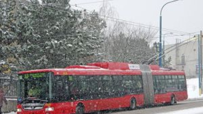 Trolejbus - sneženie a kalamita