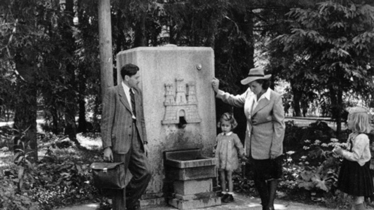 Prednáška o potokoch a studničkách bratislavy - Strassnerovci v roku 1943