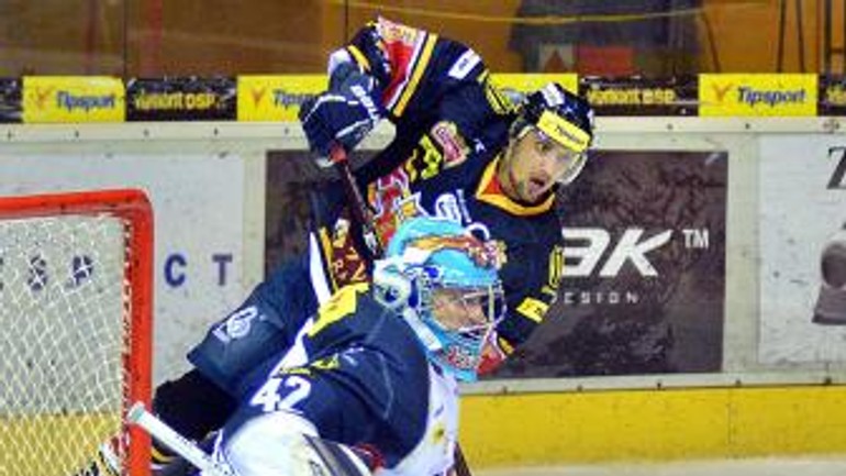 Hc slovan vyhral vo zvolene 4:2 a zostáva druhý - Zv slovan1