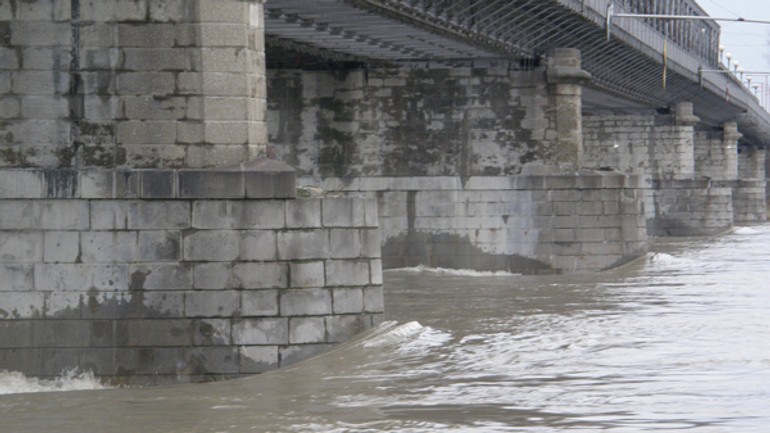 Hladina dunaja v bratislave začala po daždi opäť stúpať - dunaj05