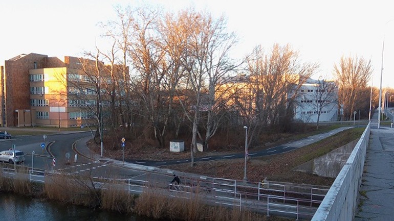 Vyrieši niekto konečne cestu pri nemocnici na antolskej? - tt