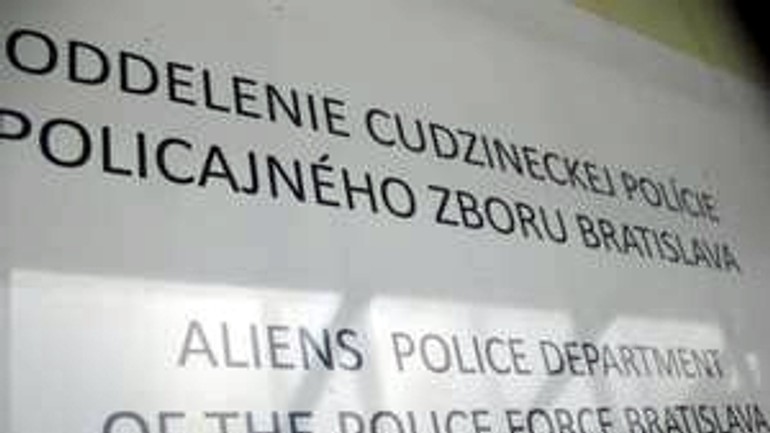 Predĺžili stránkové hodiny cudzineckej polície - cudzinecka_policia