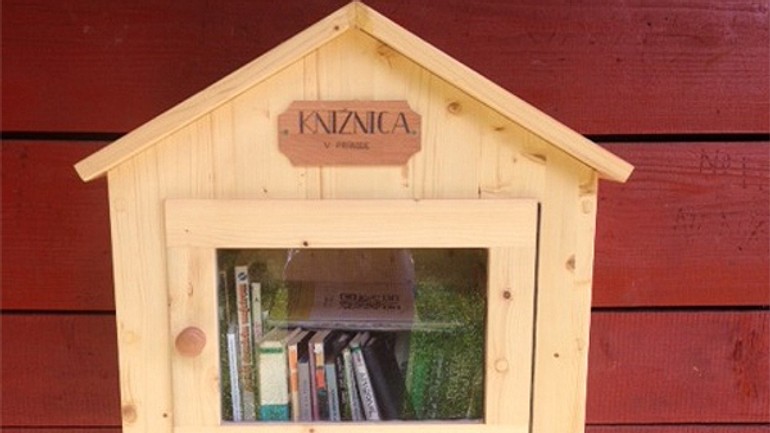 Otvorili letné knižničky na kuchajde a na račianskom mýte - kniznicka