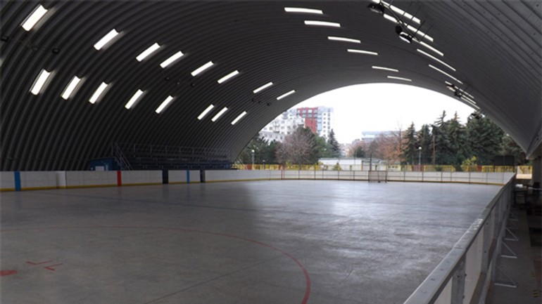 Hokejbal budú môcť hrať aj v zime a daždi - hokejbal_pivonkova