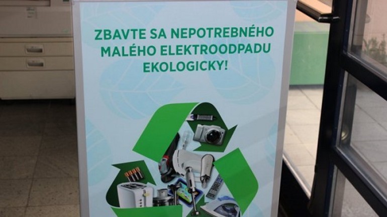 Aj dúbravka má už kontajner na malé elektrospotrebiče - kont el odpad dubravka