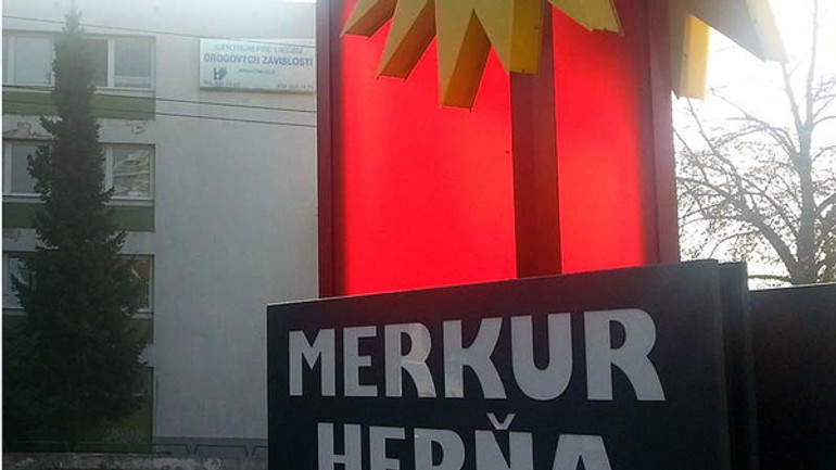 Magistrát povolil herňu pri centre, kde liečia závislosť od hry - herna_hranicna