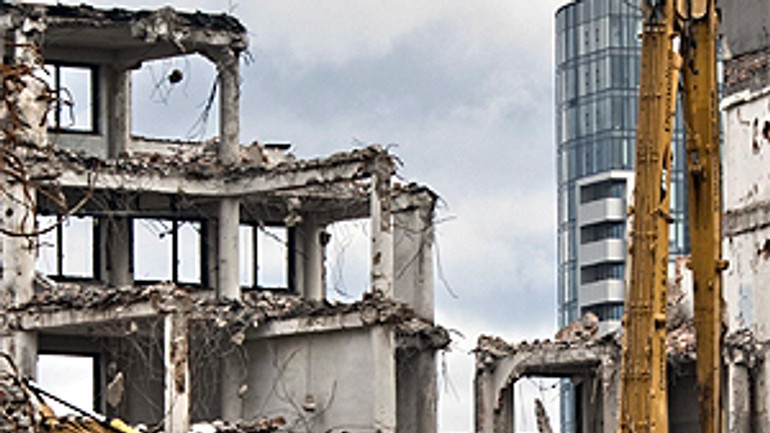 Bývalý pivovar stein je takmer celý zbúraný - stein_buranie