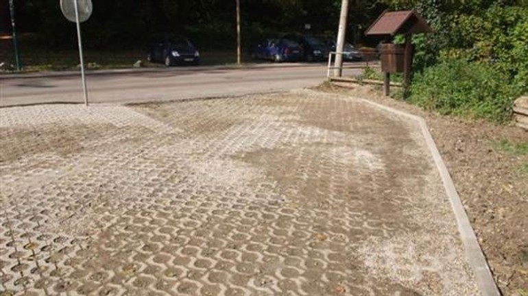 Na železnej studienke mesto opravilo parkovisko - Parkovisko1