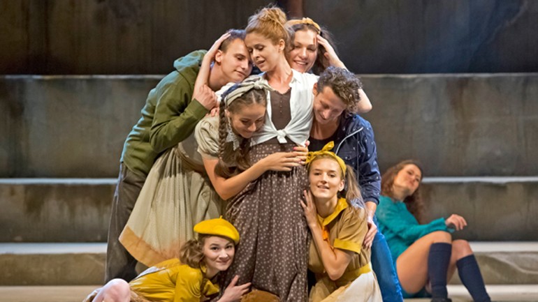 Pokrvní bratia je stále aktuálny príbeh so sociálnym podtónom - pokrvni_bratia1