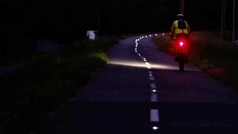 LED svetlá na cyklotrase