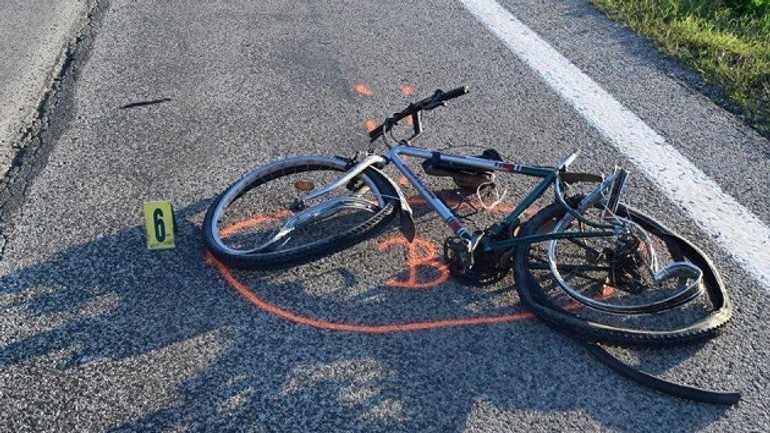 Nevideli ste to? pri vlčom hrdle zrazil cyklistku a ušiel... - Cyklistka 