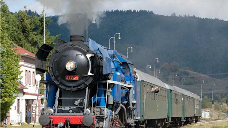 Cez víkend budú v uliciach jazdiť historické vozidlá mhd - rendez_rusen