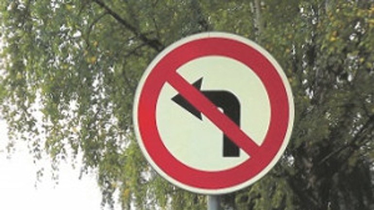 Niektoré značky v centre mesta nedávajú zmysel - zakaz_odbocenia_vlavo