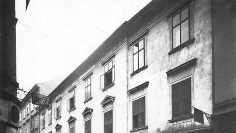 Mestské opevnenie rešpektovalo ulice a domy - Pamatnik1