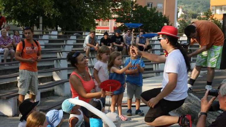 Kultúrne leto v dúbravke ukončia výstavou, guľášom a koncertom - dubravka_amfiteater