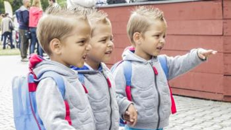 Foto: na kuchajde sa stretli stovky dvojčiat i trojčiat - t_170617dvojcata_7437731