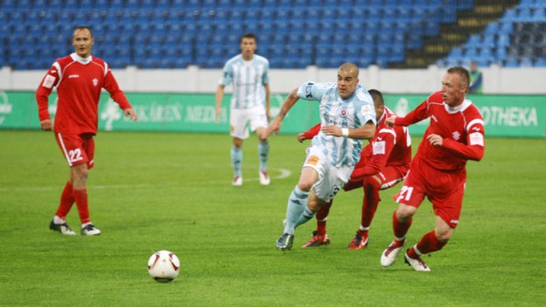 Futbalisti slovana rozstrieľali dubnicu 6:1 - Slovan dubnica5