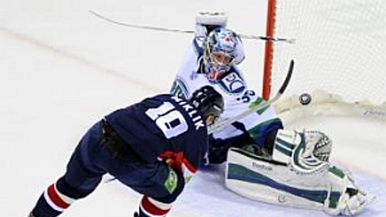 Khl: slovan zdolal jugru chanty-mansijsk po nájazdoch - Hcslovan jugra1