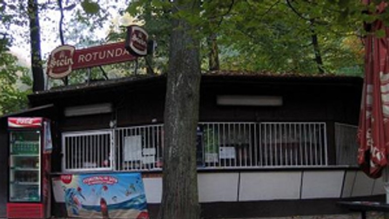 Namiesto bufetu rotunda má byť reštaurácia - rotunda