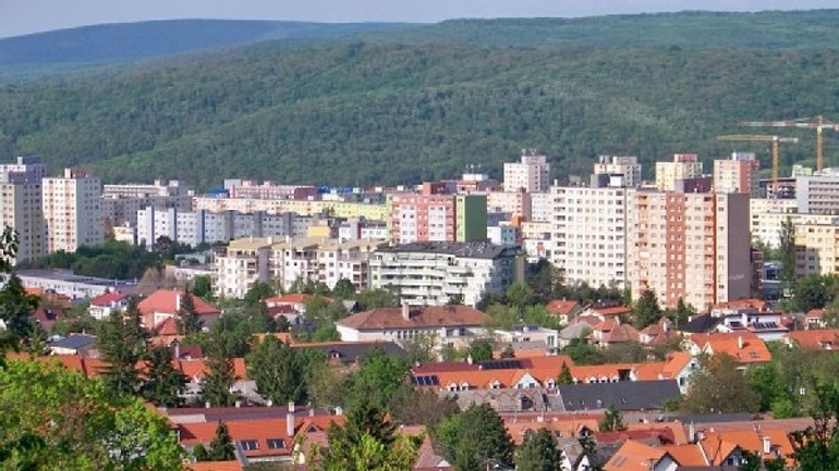 Úrad v dúbravke zaviedol pre nepočujúcich služby online tlmočníka - Dubravka vyhlad